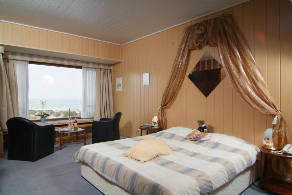 Sint-Laureins Hotel Westende Buitenkant foto