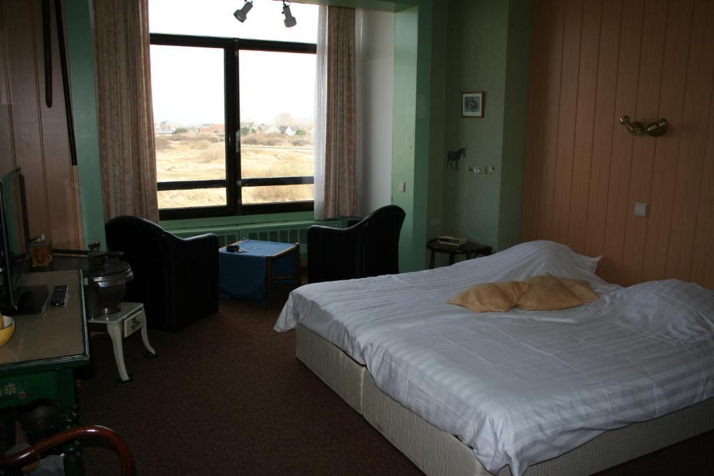Sint-Laureins Hotel Westende Buitenkant foto